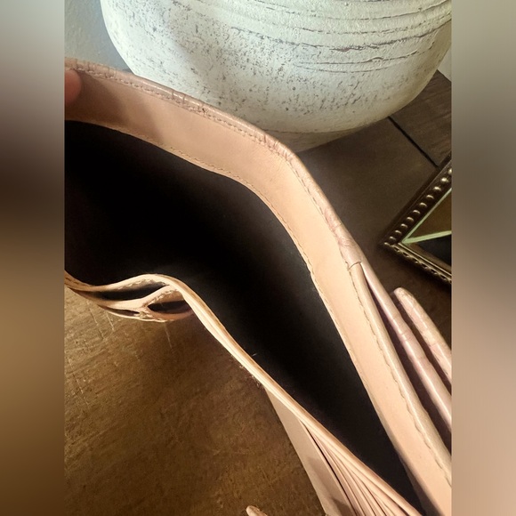 Gucci Guccissima Blush Pink Flap Wallet (With COA) - Picture 9 of 14